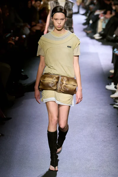 Look 37
